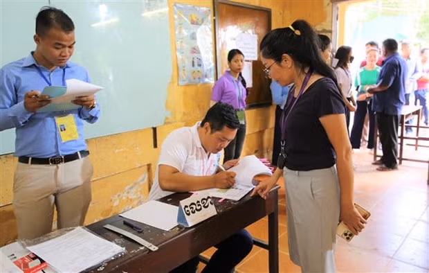 Bầu cử Campuchia: Tỷ lệ cử tri đi bỏ phiếu cao nhất kể từ năm 2018 ảnh 1