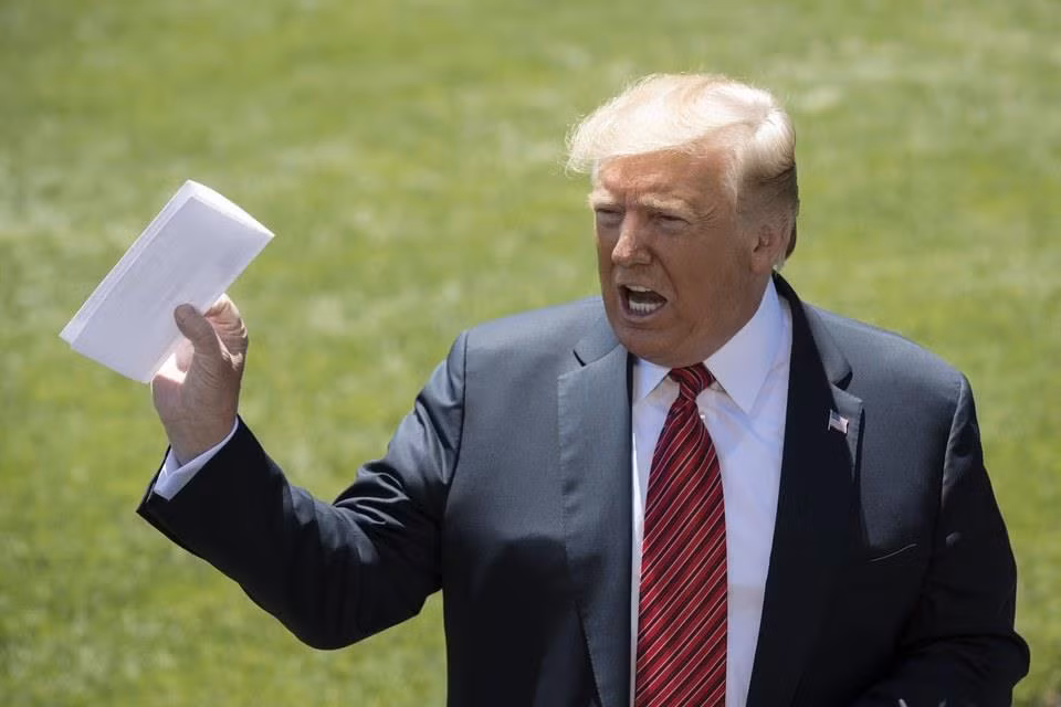 Tổng thống Mỹ Donald Trump đe dọa đánh thuế rượu vang Pháp ảnh 1