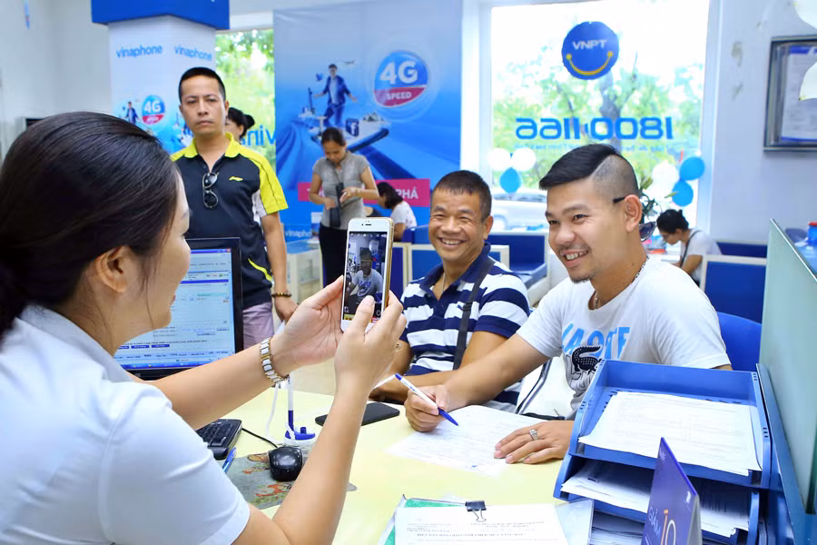 Nhà mạng chuẩn bị gì khi ‘thúc’ thuê bao chụp ảnh chân dung? ảnh 1