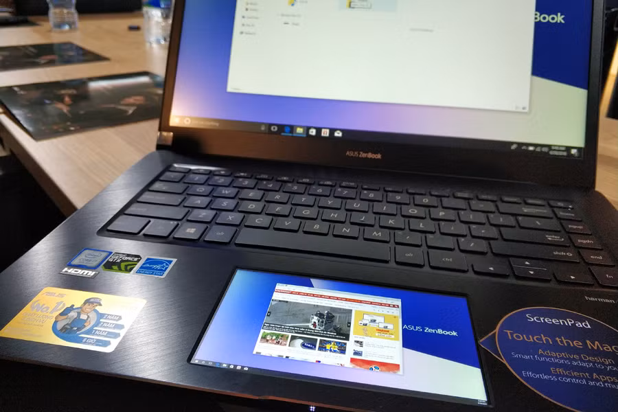 Cận cảnh laptop ZenBook Pro, giá cao ‘ngất ngưởng’ của ASUS ảnh 1
