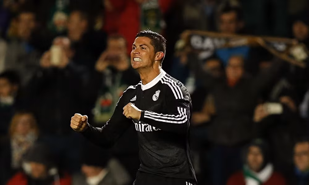 Nổ súng giúp Real bỏ xa Barca, Ronaldo tiếp tục đi vào lịch sử ảnh 1