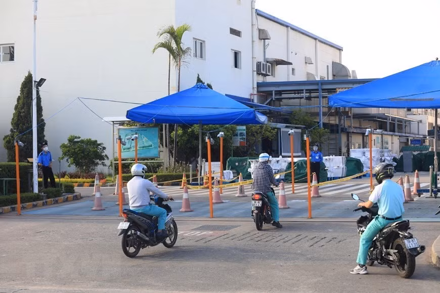 Tây Ninh tạm dừng hoạt động 6 DN không bảo đảm điều kiện “3 tại chỗ" ảnh 1