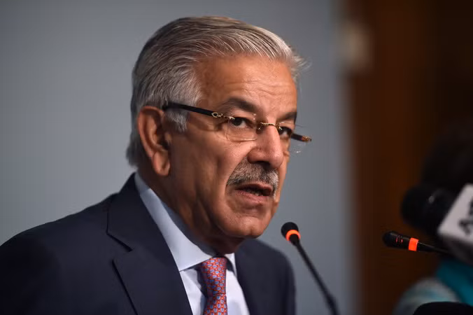 Tòa án Pakistan tuyên bố Ngoại trưởng Asif không đủ tư cách nghị sỹ ảnh 1