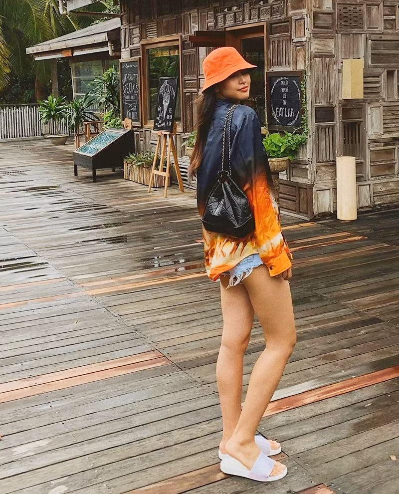 Street style khoe chân dài miên man của dàn mỹ nhân Việt ảnh 15