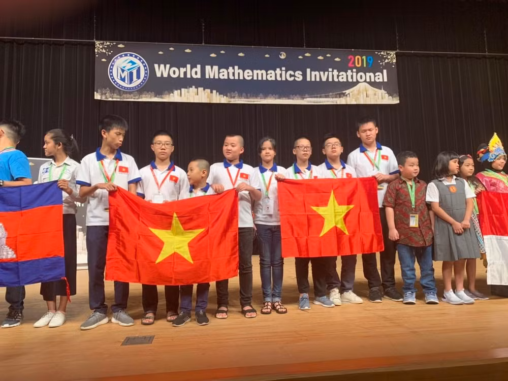 Toàn bộ 32 học sinh Việt Nam đoạt giải tại kỳ thi Toán quốc tế WMI ảnh 6