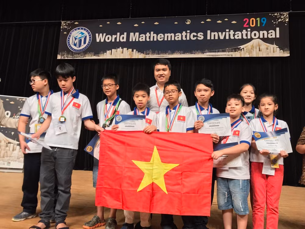 Toàn bộ 32 học sinh Việt Nam đoạt giải tại kỳ thi Toán quốc tế WMI ảnh 7