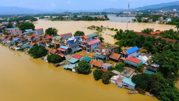 Mưa lớn ở Bắc Bộ và Thanh Hóa kéo dài đến hết ngày 31/7 ảnh 1