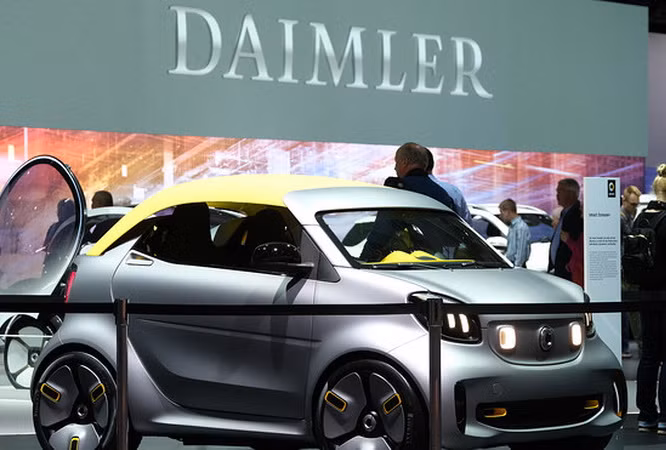 Lợi nhuận của Daimler giảm mạnh do ảnh hưởng dịch COVID-19 ảnh 1