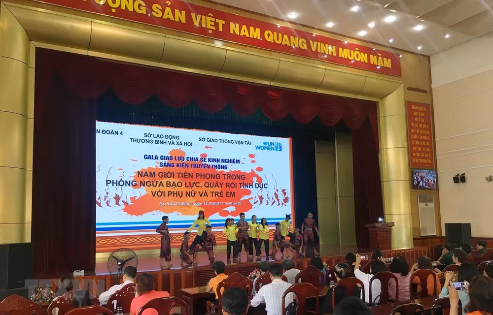 Xây dựng môi trường an toàn, thân thiện với phụ nữ và trẻ em ảnh 1