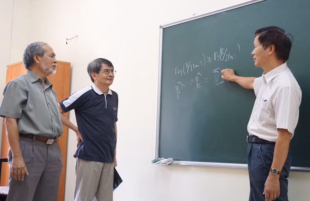 Giáo sư Ngô Việt Trung: “Chỉ ai đam mê mới ở lại với ngành toán” ảnh 2