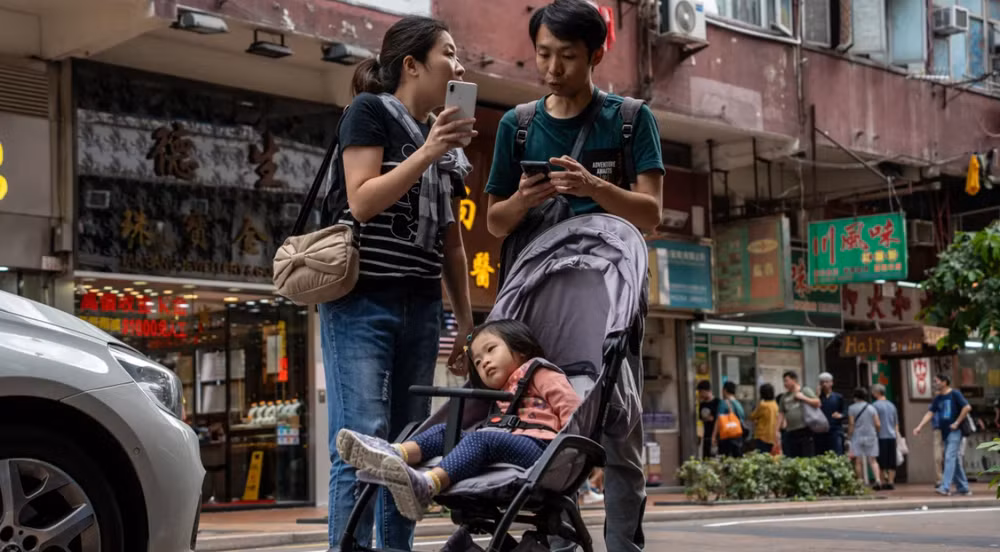 Hong Kong trợ cấp 2.500 USD để khuyến khích người dân sinh nhiều con ảnh 1
