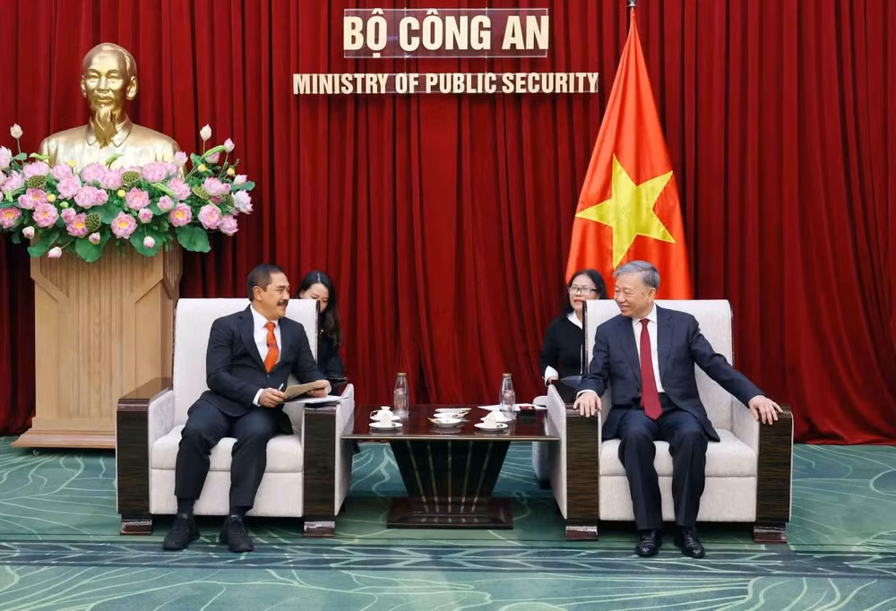 ttxvn_bo_truong_cong_an_to_lam_tiep_pho_tu_lenh_canh_sat_quoc_gia_indonesia_2005-2.jpg