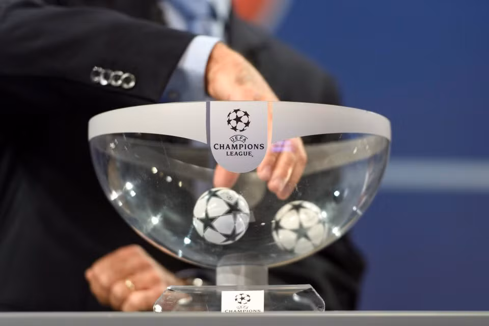 Bốc thăm Champions League: Hàng loạt "đại chiến" ở vòng 1/8? ảnh 1