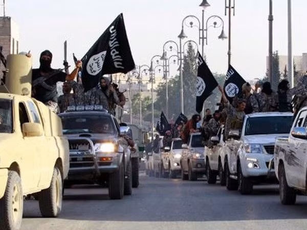 Tư lệnh Mỹ: Khoảng 5.000 phần tử IS có thể vẫn ở lại Mosul ảnh 1