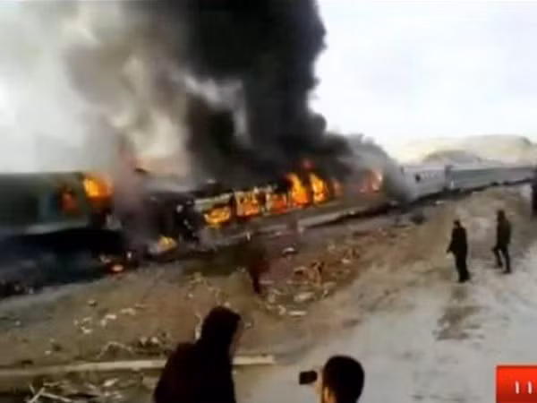 Tai nạn tàu hỏa thảm khốc tại Iran, hàng chục người thương vong ảnh 1