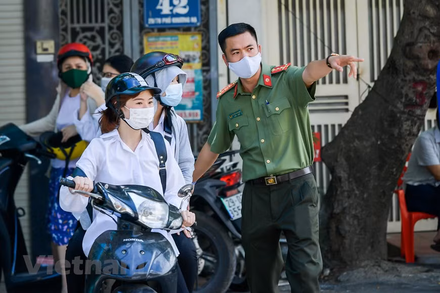 Thi tốt nghiệp THPT: 75% câu hỏi các bài thi tổ hợp ở mức dễ ảnh 2