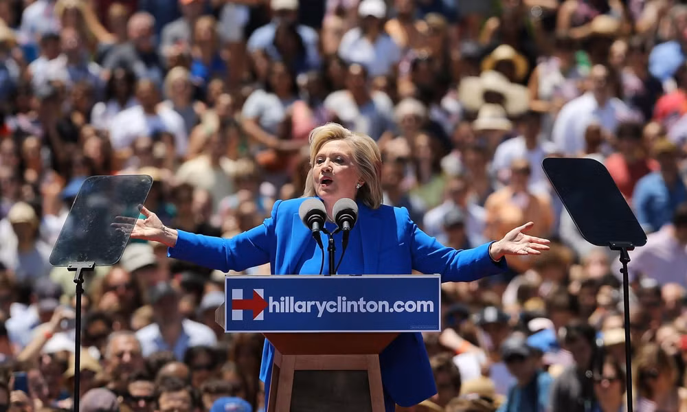 Bà Hillary Clinton có bài diễn văn tranh cử tổng thống đầu tiên ảnh 1