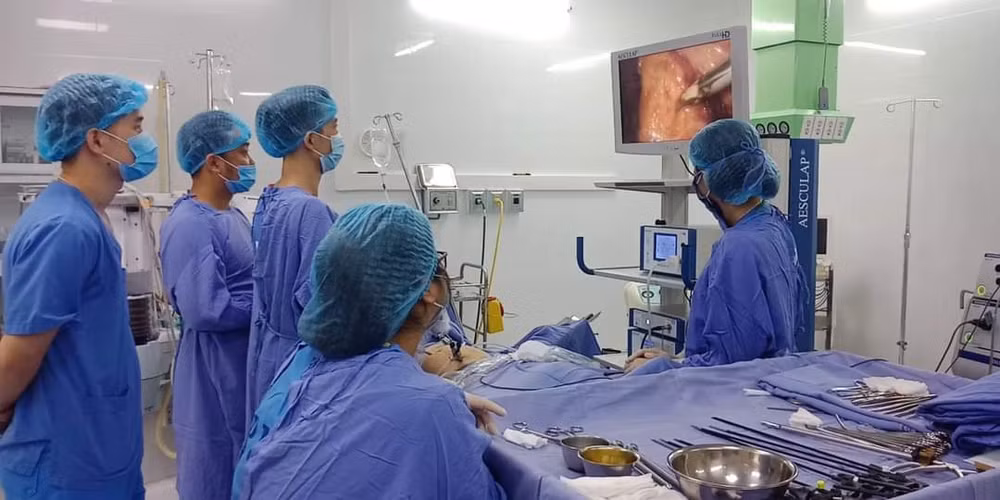 Cao Bằng đối mặt với khó khăn kép về nguồn nhân lực y tế ảnh 3