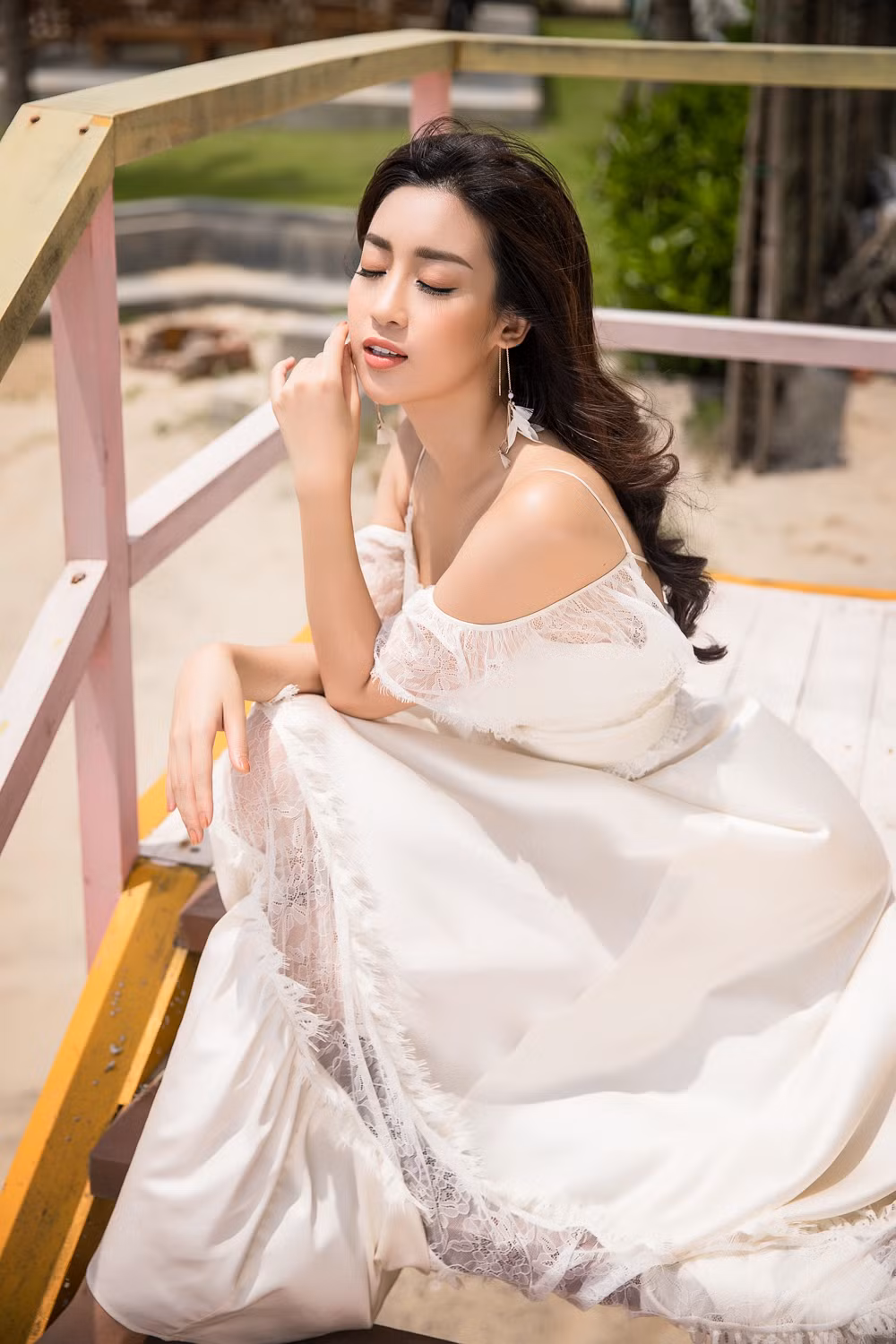 Top 3 Hoa hậu Việt Nam hóa những thiên thần thướt tha ảnh 8