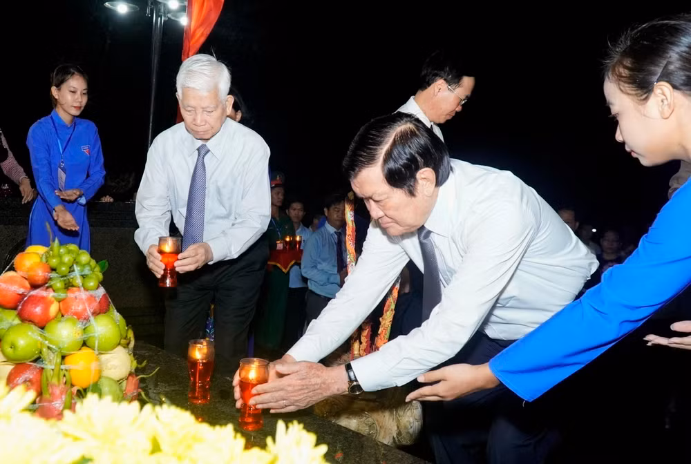 vna_potal_chuong_trinh_nghe_thuat_dac_biet_ky_niem_76_nam_ngay_thuong_binh-liet_si_2771947-2772023_ban_hung_ca_bat_diet_6840649.jpeg