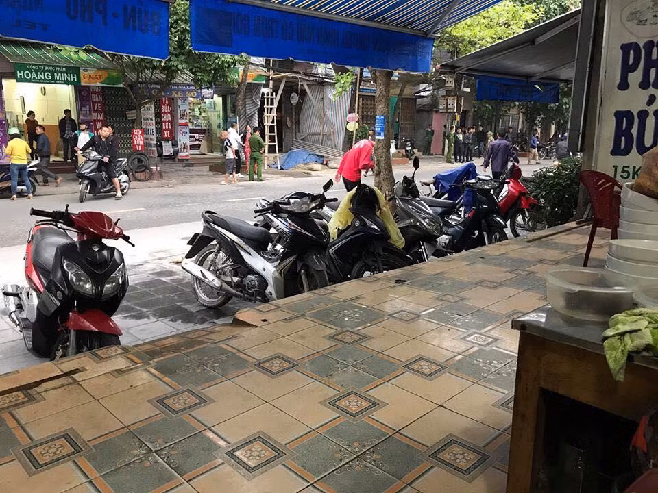 Nghi bị bỏ bùa, thầy cúng truy sát 4 người rồi cắt cổ tay tự tử ảnh 1