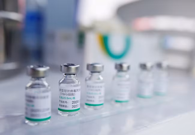 Trung Quốc công bố vaccine ngừa COVID-19 dạng hít qua đường miệng ảnh 1