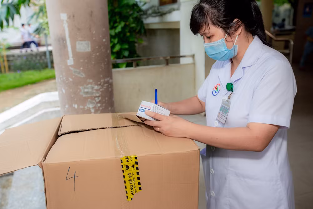 Bộ Y tế đưa thuốc Molnupiravir vào điều trị thí điểm F0 tại nhà ảnh 7