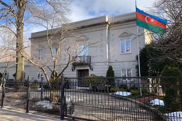 Azerbaijan triệu Đại biện Mỹ sau vụ tấn công xe phái bộ ở Washington ảnh 1