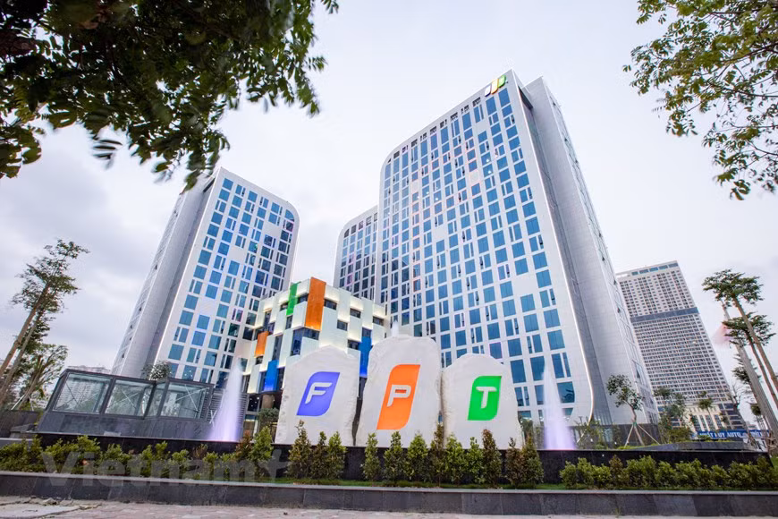 FPT dự chia cổ tức 40%, đặt mục tiêu tăng trưởng khoảng 20% năm 2022 ảnh 1