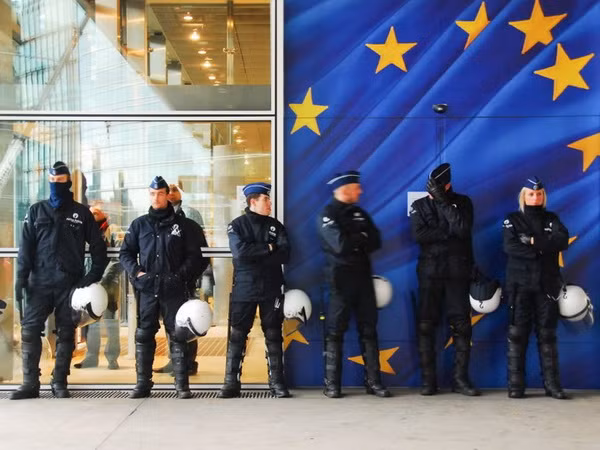 Europol bắt giữ 14 đối tượng bị truy nã đặc biệt trên toàn châu Âu ảnh 1