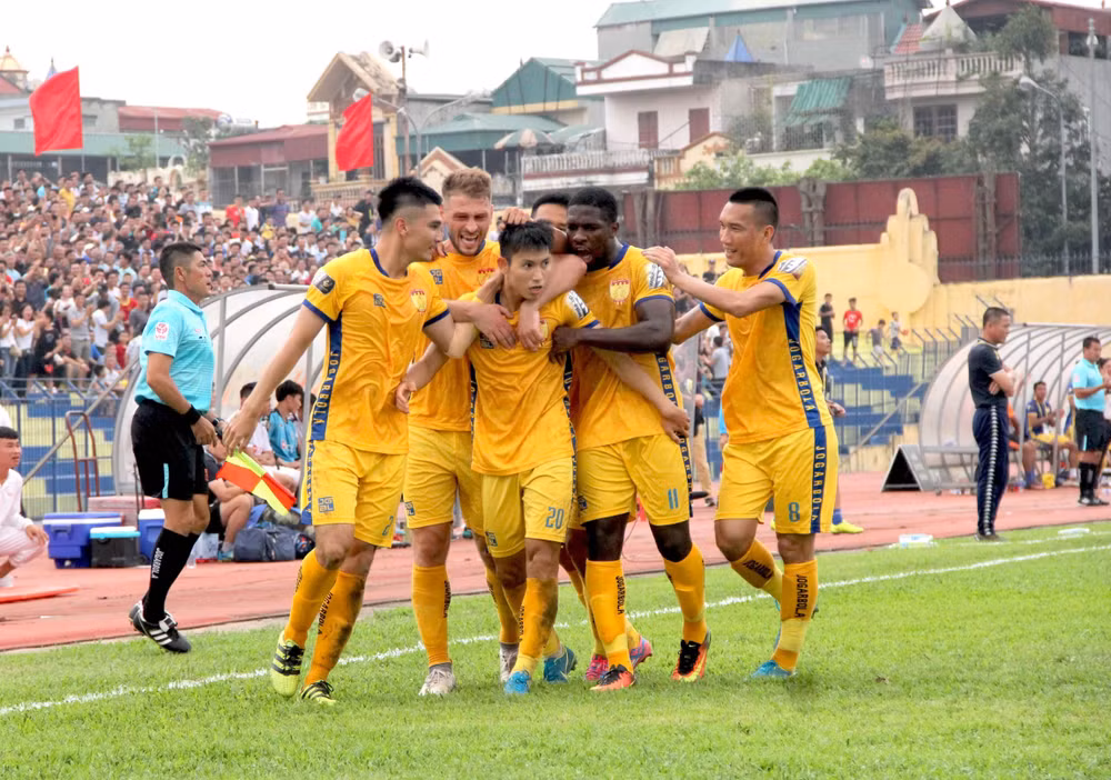 Lịch trực tiếp vòng 10 V-League: Nóng cuộc chiến tốp đầu ảnh 1