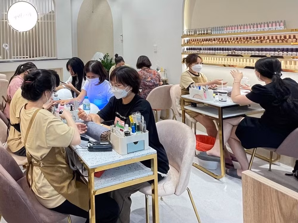 lam nail.jpg
