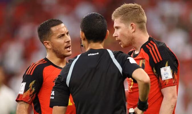 Bỉ họp kín sau vụ De Bruyne và Hazard suýt ẩu đả trong phòng thay đồ ảnh 1