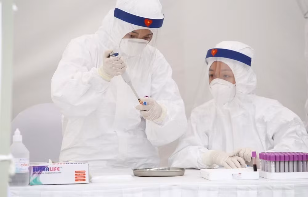 Tình hình dịch COVID-19 ngày 15/4: Gần 2 triệu người mắc bệnh ảnh 1