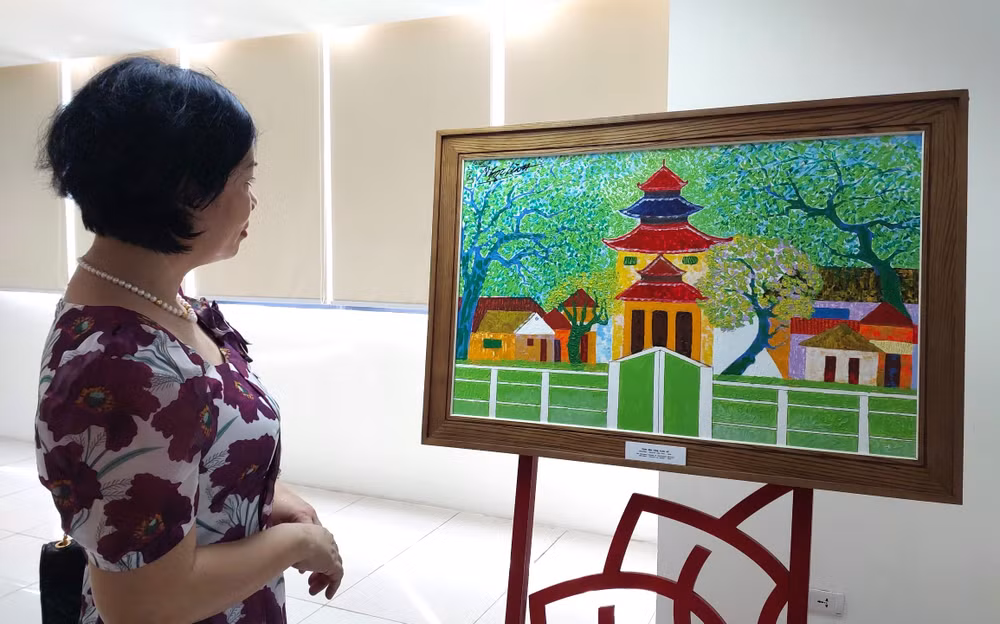 Ngắm một 'Hà Nội thu nhỏ bỏ túi' trong tranh của họa sỹ Ngọc Linh ảnh 3