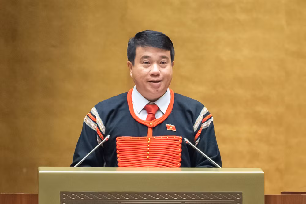 ythanhha2.jpg