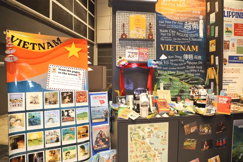 viet nam_hoi cho sach hong kong 2.jpg