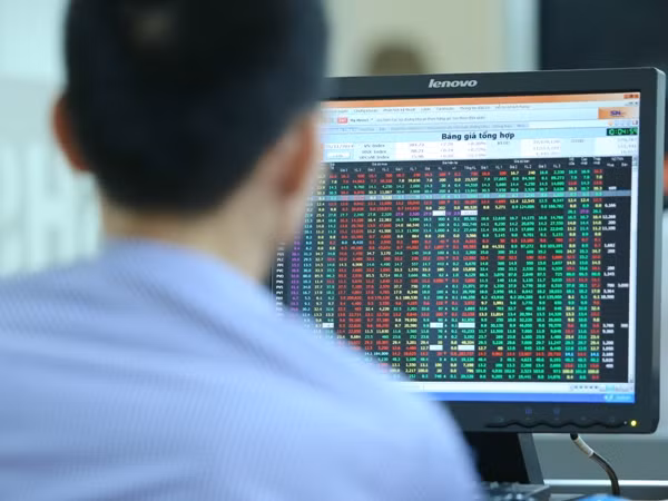 Thị trường mất 317.000 tỷ đồng sau hai phiên ‘knock-out’ của VN-Index ảnh 1