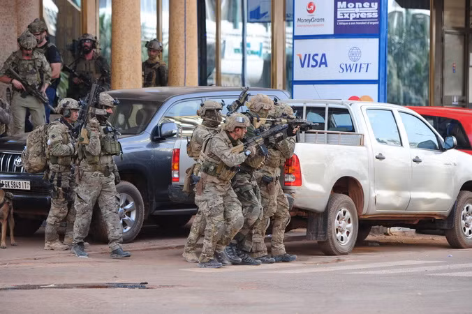 Hai công dân Pháp thiệt mạng trong vụ khủng bố ở Burkina Faso ảnh 1
