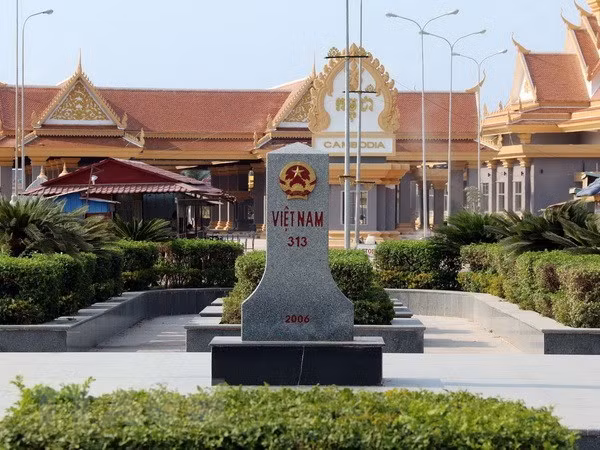 Việt Nam và Campuchia trao đổi về công tác biên giới trên đất liền ảnh 1