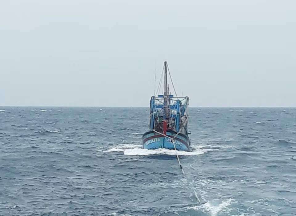 Khẩn trương cứu hộ cứu nạn tàu Thành Công 999 chìm trên biển Hà Tĩnh ảnh 1