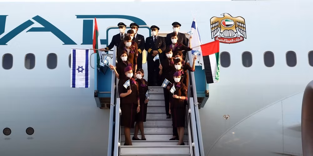 Chuyến bay thương mại đầu tiên được thực hiện từ UAE tới Israel ảnh 2