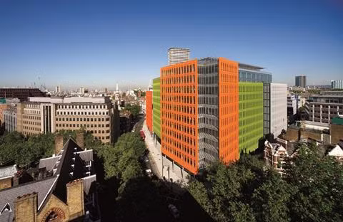 Google mua tòa Central Saint Giles, quyết 'an cư lạc nghiệp' tại Anh ảnh 1