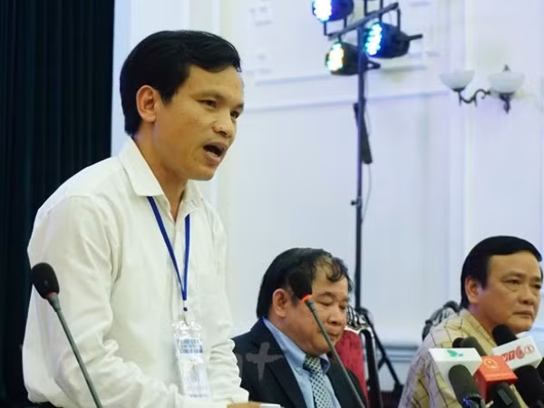 Gian lận thi tại Hòa Bình: 'Điều tra thì không thể rút dây động rừng' ảnh 1