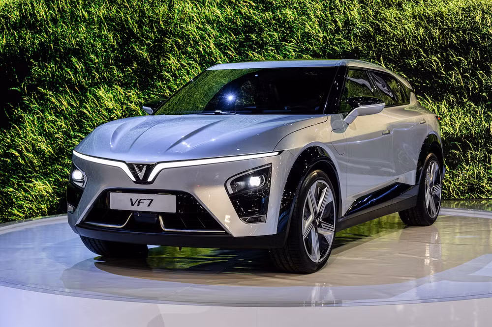 Forbes điểm tên VinFast trong top 10 xe tuyệt vời nhất tại CES 2022 ảnh 2