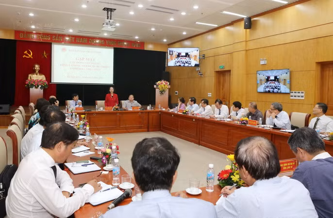 Ban Dân vận gặp mặt các Đại sứ, Tổng lãnh sự mới được bổ nhiệm ảnh 1