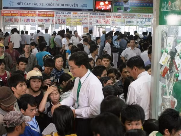  Doanh nghiệp vận tải chưa tăng giá cước khi xăng lên giá ảnh 1