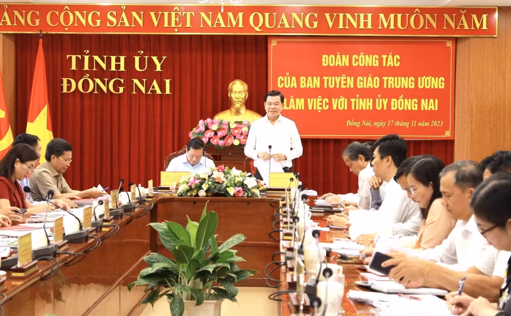 ttxvn_doan_cong_tac_cua_ban_tuyen_giao_trung_uong_lam_viec_tai_dong_nai_17_2.jpg