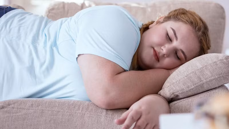 Nghiên cứu: Ngủ thêm 1 tiếng mỗi ngày có thể làm giảm 10kg trọng lượng ảnh 1