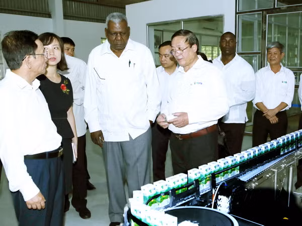 Đoàn đại biểu cấp cao Quốc hội Cuba thăm và làm việc tại tỉnh Sơn La ảnh 1